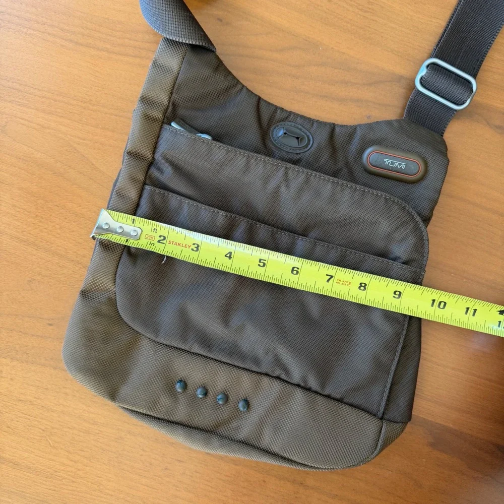 Tumi 5132B Olive Brown Ballistic Nylon Crossbody Messenger Travel Bag 10x10